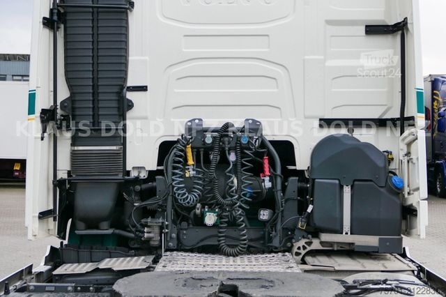 Standard SZM VOLVO FH 420 Globetrotter Vollluft XL-Tank Euro 6