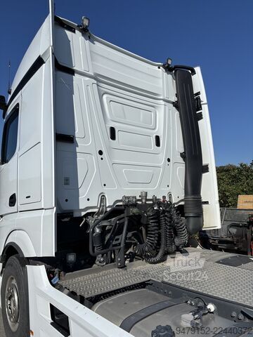Standardní tahač s retardérem, hydraulika, 200 l Mercedes-Benz Actros 1851 LS