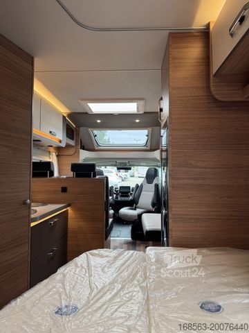 Autorulotă semi-integrată WEINSBERG CaraSuite 650 MF - Modell 2026 - LP 88.293 ¤ !