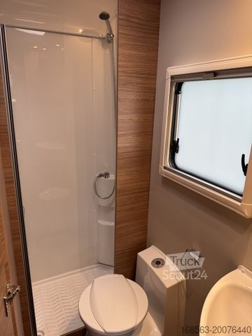 Autorulotă semi-integrată WEINSBERG CaraSuite 650 MF - Modell 2026 - LP 88.293 ¤ !