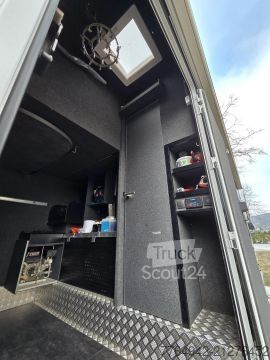 Кемпер с алковен Iveco Sonstige Renntransporter Custom