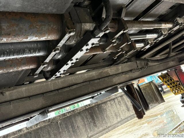 Bevægeligt gulv Kraker 92m3 Cargo Floor GMP, Top condition