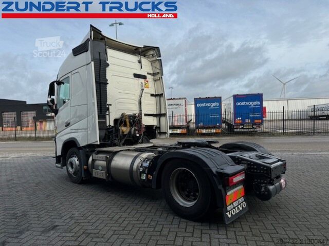 MTS standard Volvo FH 460 GLOBETROTTER, LNG