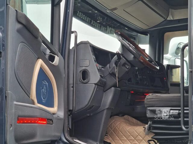 Koffer Scania R520 V8 Topline 6x2 - Box with sidedoors - Load...