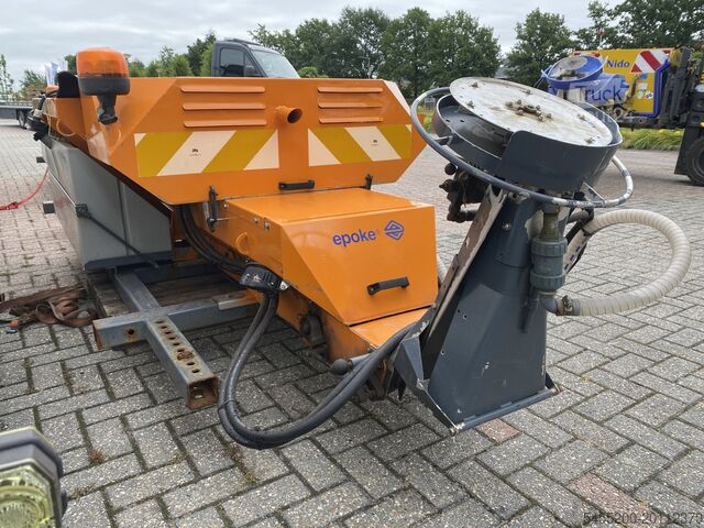 Spredervogn Schuitemaker Epoke S2400 HSR Bouwjaar 2006 0.8 M3 natstrooier 2500...