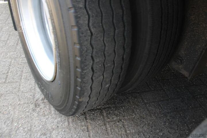 Koffer Pacton 2X AXLE + NICE TRAILER