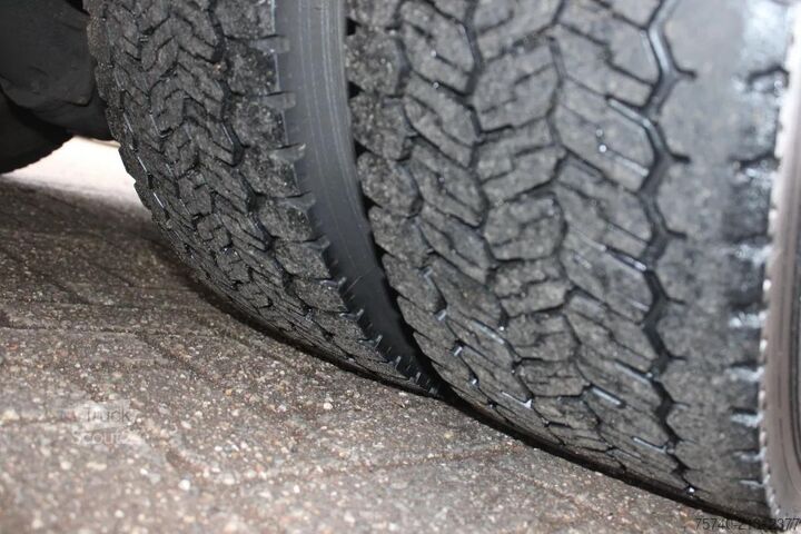 Soğutmalı/dondurulmuş taşıma DAF LF 210 + EURO 6 + LIFT