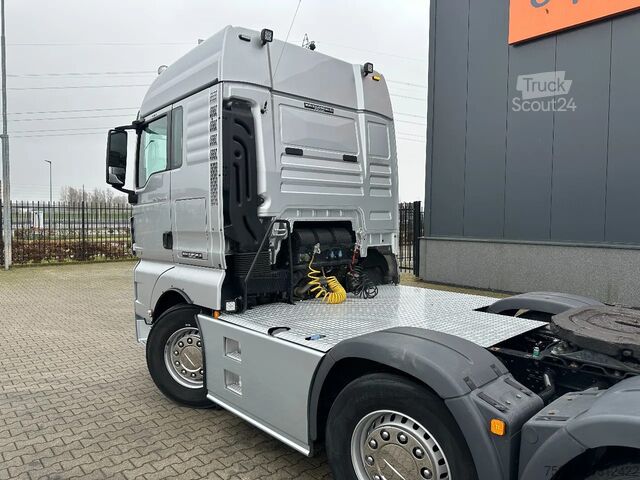 Standard-SZM MAN TGX TGX 26.640 6x2 / 291.331km / LIFT+STEER / E...
