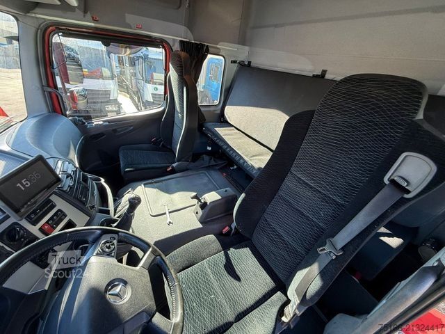 Camión caja MERCEDES-BENZ ATEGO 1330 L DOKA 6-Sitzer Koffer 7 m LBW 1,5 T