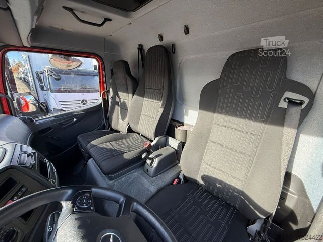 Furgoneta caja MERCEDES-BENZ ATEGO 816 Kofferaufbau 7,10 m*INNENHÖHE 2,6 m