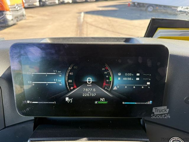 Camion de boissons MERCEDES-BENZ ACTROS 1846 L Getränke 5,20 m LBW 2 T*LASI*ADR