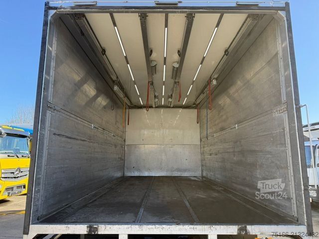 Camion de boissons MERCEDES-BENZ ACTROS 1846 L Getränke 5,20 m LBW 2 T*LASI*ADR