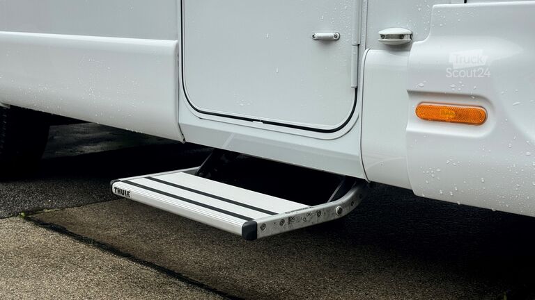 Daļēji integrēta kemperis Weinsberg CaraCompact 600MEG [PEPPER]