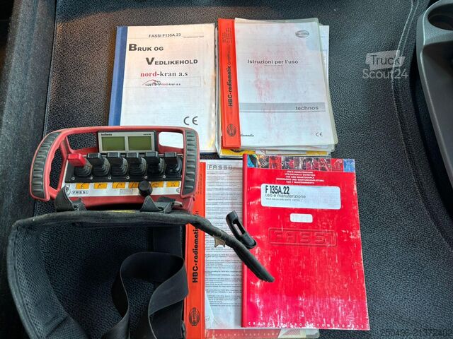 Wywrotka z dźwigiem Mercedes-Benz Actros 1832 4x2 FASSI F135A22 / BOX L=3707 mm