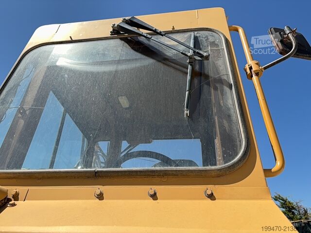 скребок Caterpillar 615C