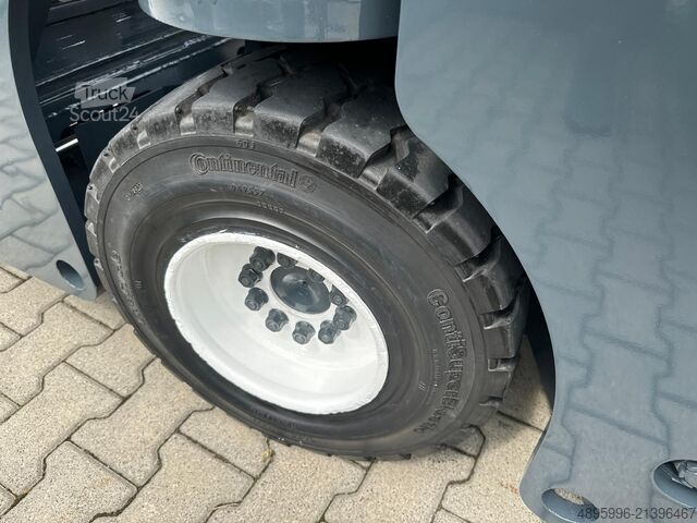 Wózek widłowy czterokierunkowy Combilift C3000/Triplex 5500 mm /Perfect condition