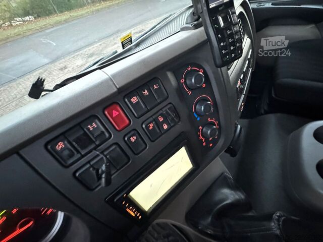 Camion frigorifique DAF LF 16.260 Tiefkühlkoffer mit Ladebordwand