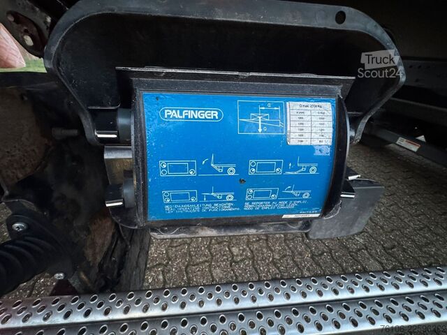 Camion frigorifique DAF LF 16.260 Tiefkühlkoffer mit Ladebordwand