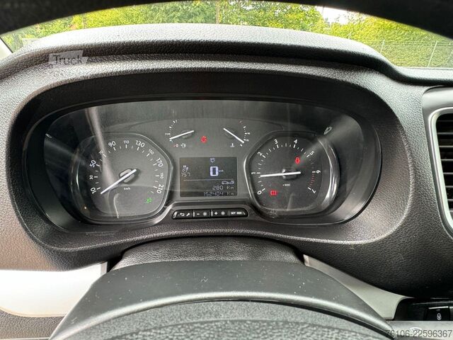 Slēgtais furgons OPEL Vivaro Kasten Edition L  Doppelkabine *Navi*Ahk*