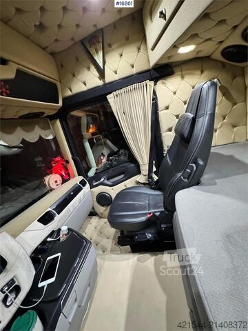 Estándar-SZM Scania R540 6x2 tractor unit. Stiholt body.