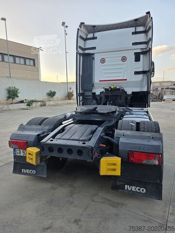 Kamyon şasisi Iveco Stralis AS