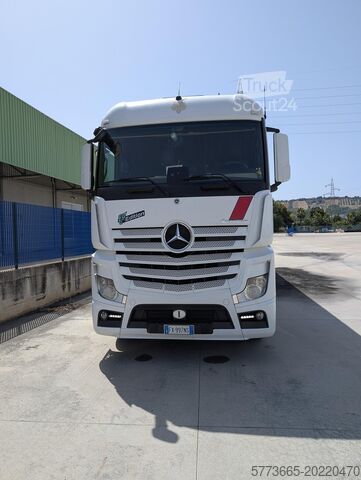 Standart yol çekici Mercedes-Benz ACTROS 1845