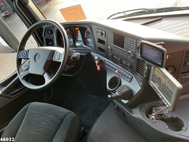 Vrachtwagen met kraan Mercedes-Benz Arocs 2636 6x4 Euro 6 Hiab Banden Manipulator M...
