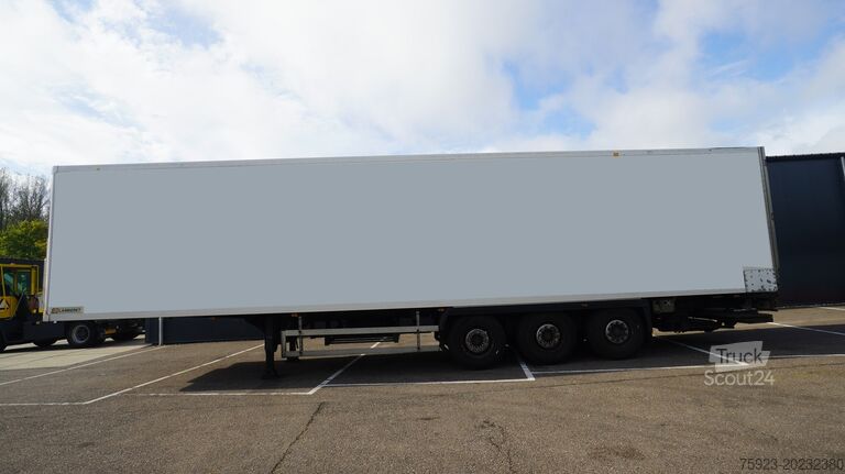 Soğutmalı/dondurulmuş taşıma LAMBERET 3 AXLE FRIGO TRAILER WTIH THERMO KING SLX300