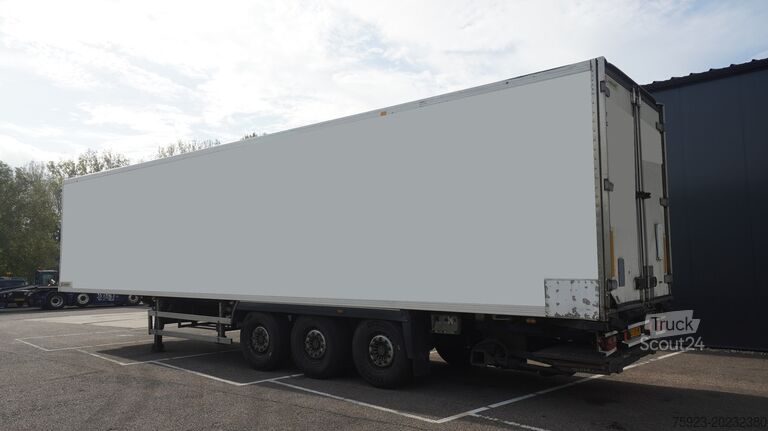 Vežimas šaldytuve ir (arba) šaldytuve LAMBERET 3 AXLE FRIGO TRAILER WITH THERMO KING SLX300