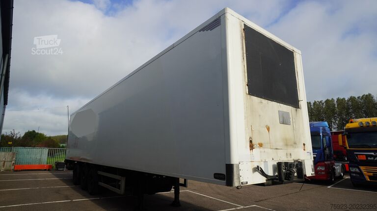 Transporte refrigerado/congelado H.T.F. 3 AXLE ISOTHERM BOX TRAILER