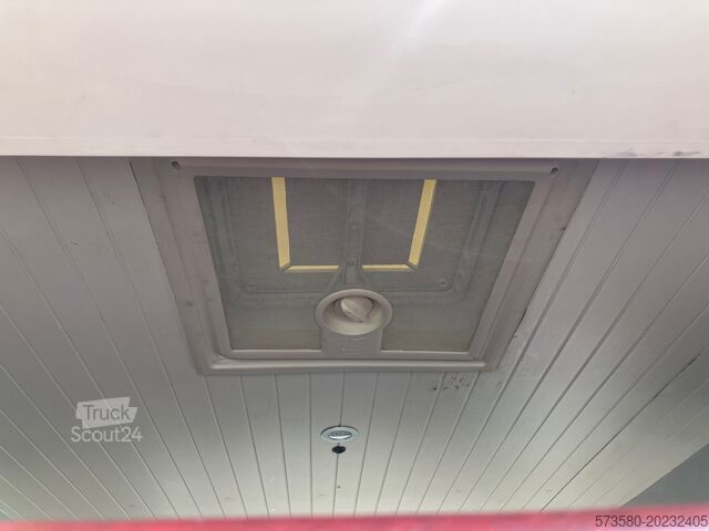 Furgonetă Fiat Ducato Campervan | 2 Berth | Kitchen | Travel Ready