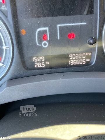 Autonkuljetuspakettiauto DAF LF 180 Euro 6 Autotransporter met oprijplaten J...