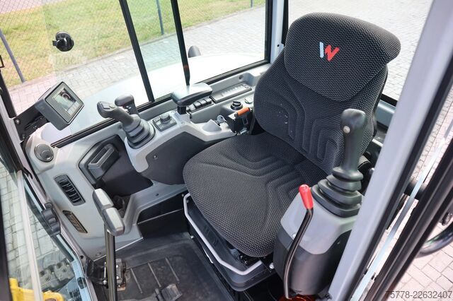 Minikotró WACKER NEUSON ET35 | VDS | 3X BUCKET | LOW HOURS! | QUICK COU...