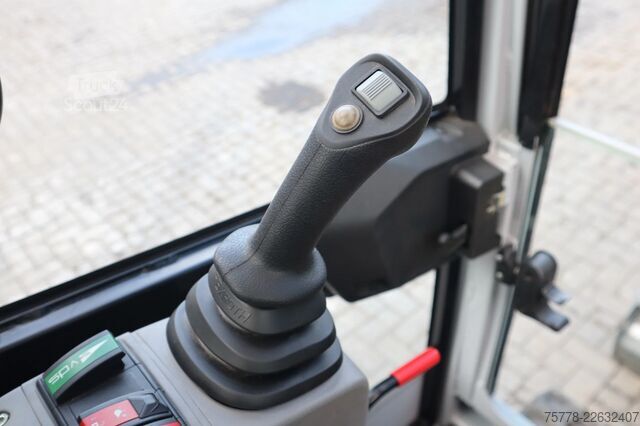Minikotró WACKER NEUSON ET35 | VDS | 3X BUCKET | LOW HOURS! | QUICK COU...
