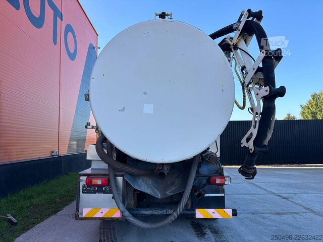  Volvo FM 300 6x6 WASTE 4 + CLEAN WATER 8 m3 / VACUUM ...