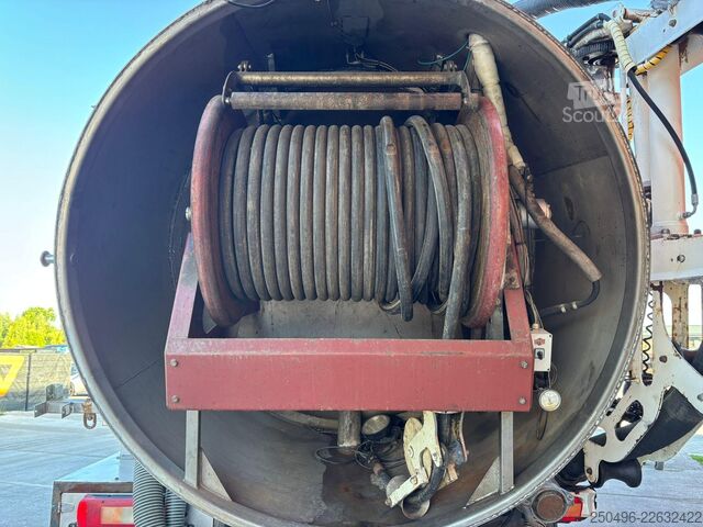  Volvo FM 300 6x6 WASTE 4 + CLEAN WATER 8 m3 / VACUUM ...