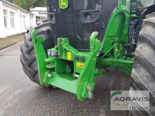 Trattore John Deere 7R 330