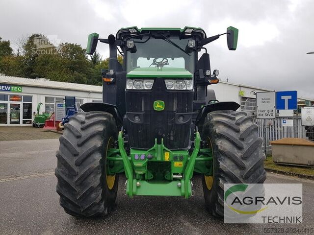 Trattore John Deere 7R 330
