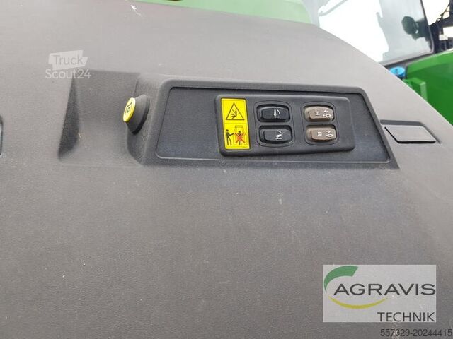 Trattore John Deere 7R 330