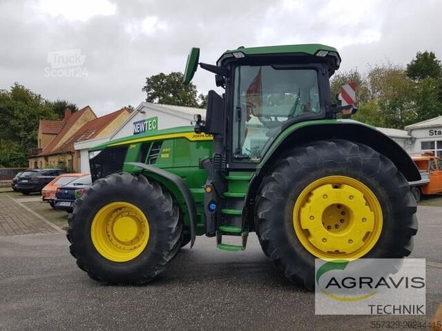 Trattore John Deere 7R 330