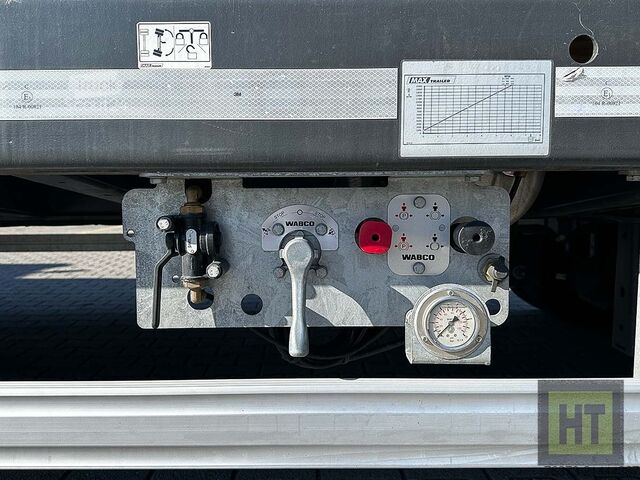 Polpriklopnik z nizko nakladalno ploščadjo Faymonville 3-Achs-Semi-Baggerstielmulde-nachlaufge.