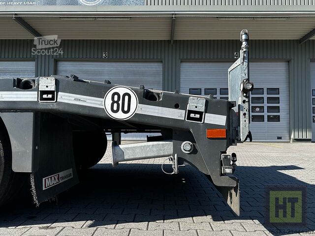 Polpriklopnik z nizko nakladalno ploščadjo Faymonville 3-Achs-Semi-Baggerstielmulde-nachlaufge.