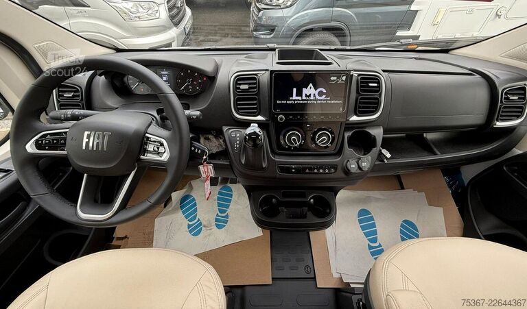 Félintegrált lakóautó LMC Tourer Lift 70 H 663/0 G 70 Jahre Messeangebot C