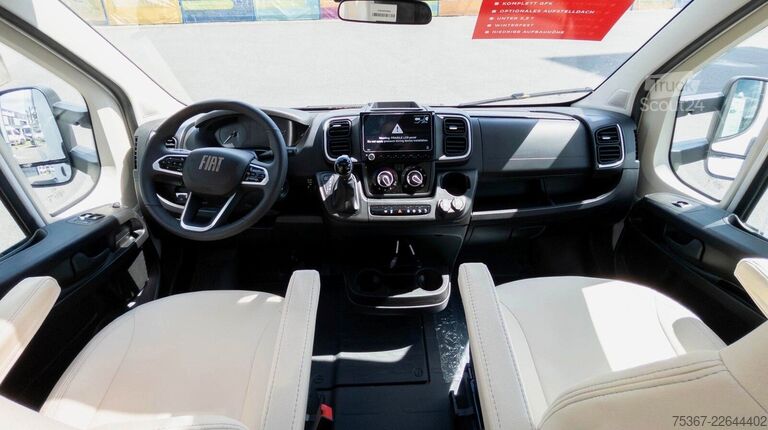 Félintegrált lakóautó LMC Tourer 70 T 663 / 0 Aufstelldach Messeangebot CS