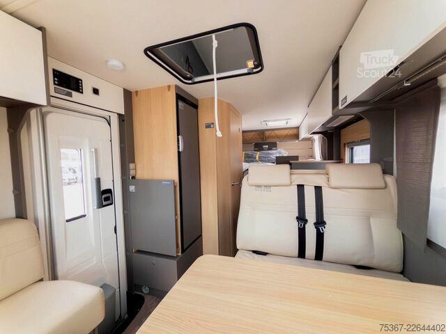 Félintegrált lakóautó LMC Tourer 70 T 663 / 0 Aufstelldach Messeangebot CS
