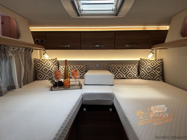 Camping-car semi-intégré WEINSBERG CaraCompact EDITION PEPPER 600 MEG 3xSolar SAT