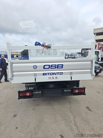 Autoutilitară basculantă IVECO 35