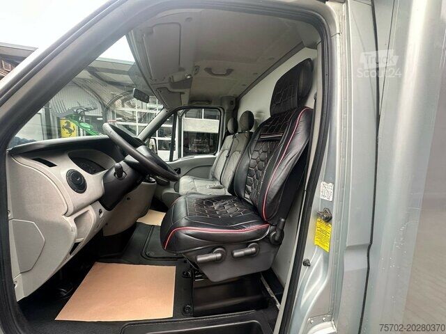 Viehtransporter Renault Master 1-2 Pferdetransporter