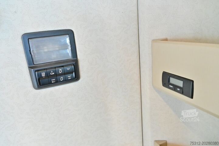 Камион-фургон Mercedes-Benz Actros 2545  6x2 Lift Lenk LBW AHK