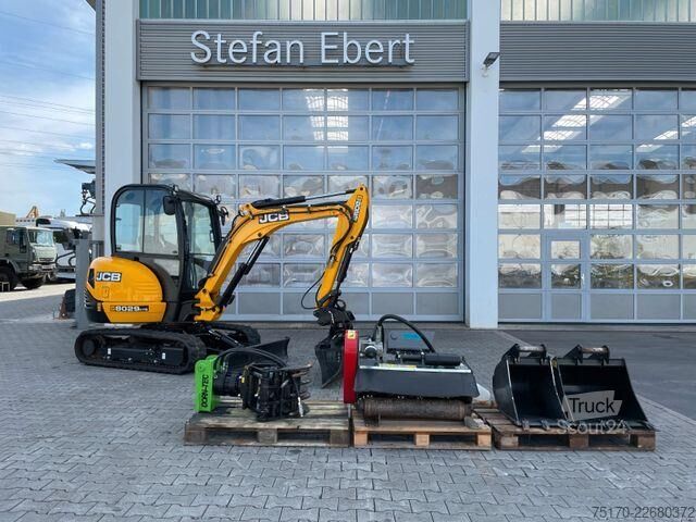  JCB 8029 CT / 151h / 2023 / Inkl. Löffelpaket